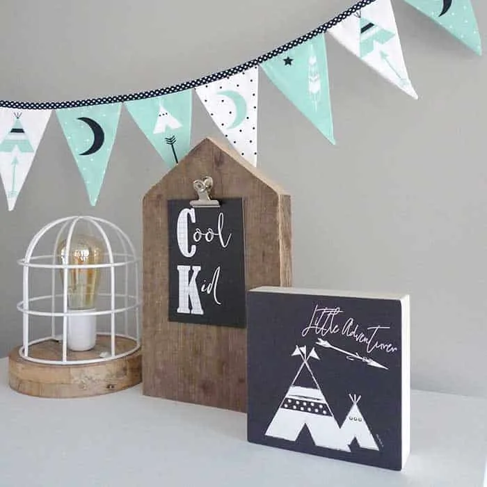 decoratie kinderkamer vlaggenlijn groen zwartwit hiphuisje