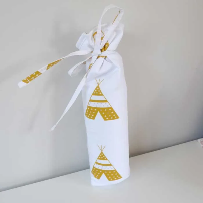 kruikenzak okergeel tipi hiphuisje 1