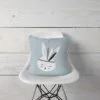 Kussen blauw met konijntjes voor de kinderkamer 4 kussen konijntjes blauw babykamer kinderkamerstyling hiphuisje 2