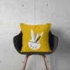 kussen konijntjes okergeel kinderkamer kinderkussen hiphuisje 2