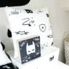 Kussen superhero zwart wit kinderkamer. 6 kussen superhero monochrome kinderkamer decoblok hiphuisje 6