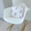 kussentje kinderkamer konijntjes roze hiphuisje 2