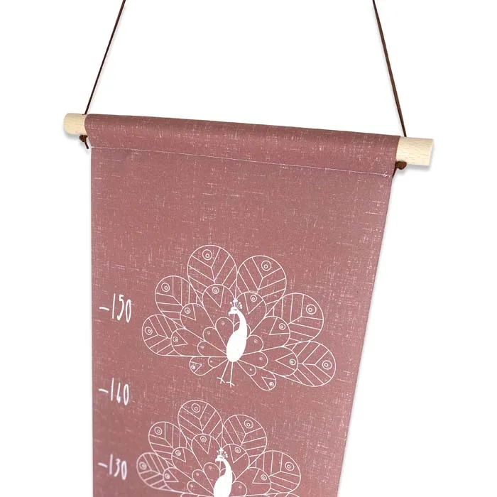 groeimeter pauw detail decoratie meisjeskamer oudroze hiphuisje