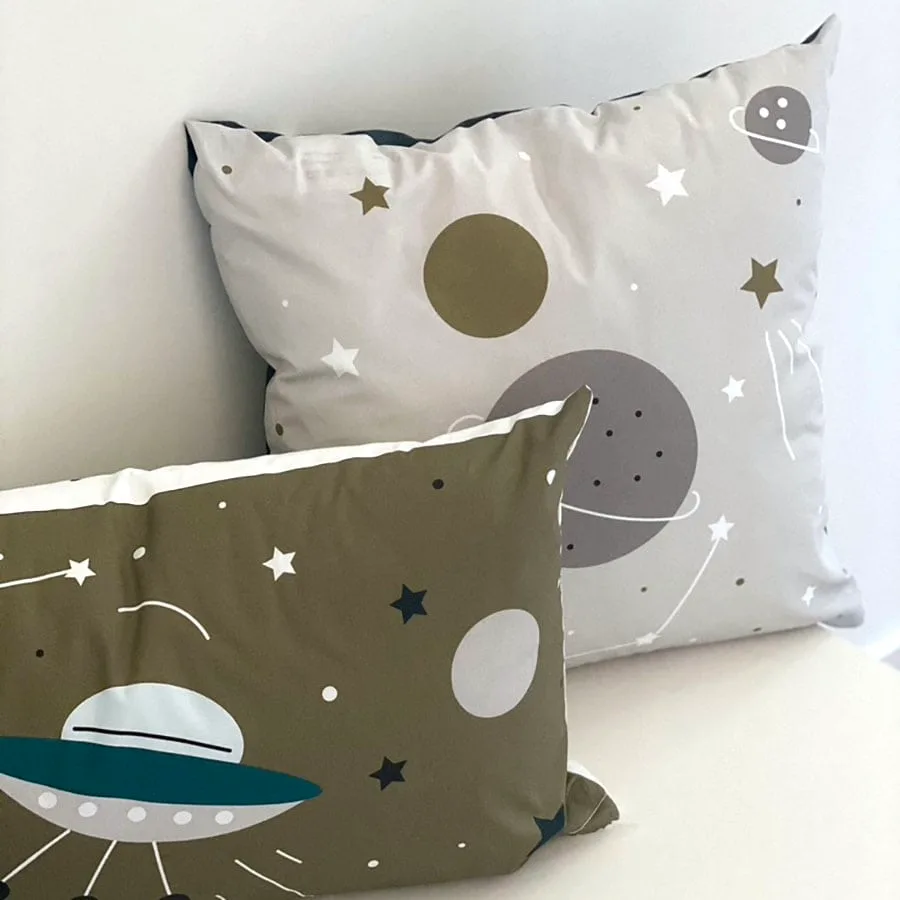 kussen ruimtevaart grijs bruin hiphuisje
