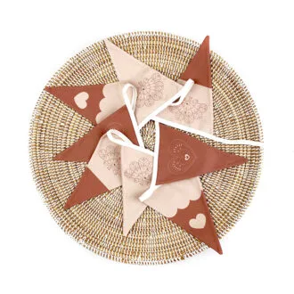 vlaggenlijn hartje pauw roestbruin roze hiphuisje