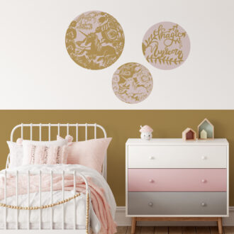 muurcirkels met eenhoorn in roze en geel voor de styling van de meisjeskamer - hip huisje