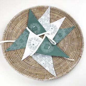 vlaggenlijn groen leeuwenprint voor de decaratie van de muur van de kinderkamer - hip huisje