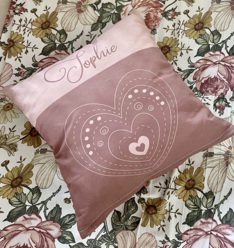 Naamkussen hartje pauw naturel hiphuisje Naamkussen hartje pauw naturel hiphuisje