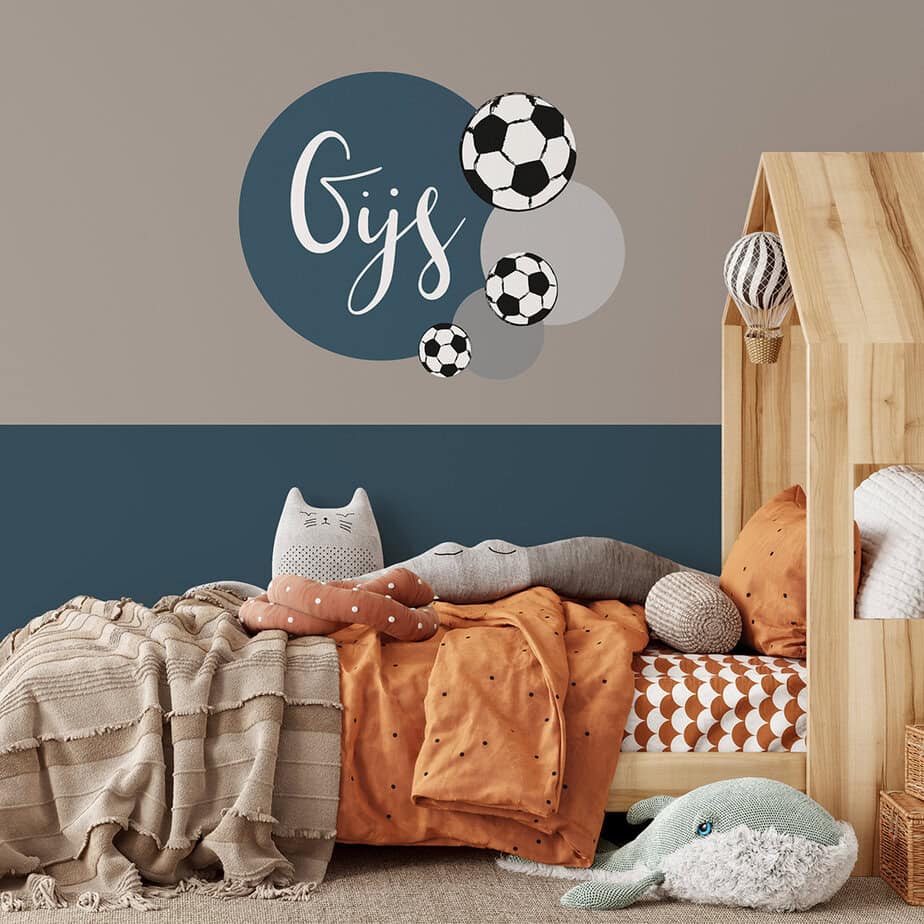 voetbal muursticker met naam blauw grijs voor jongenskamer