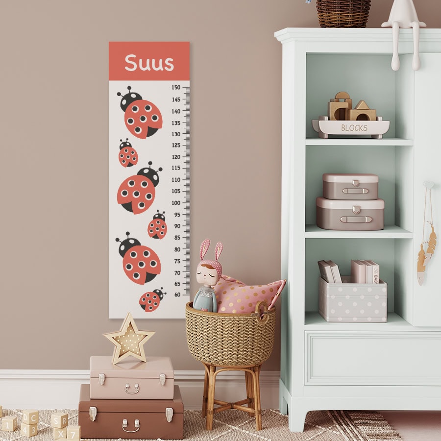 Groeimeter met lieveheersbeestjes 1 groeimeter lieveheersbeestje wit rood kinderkamer styling