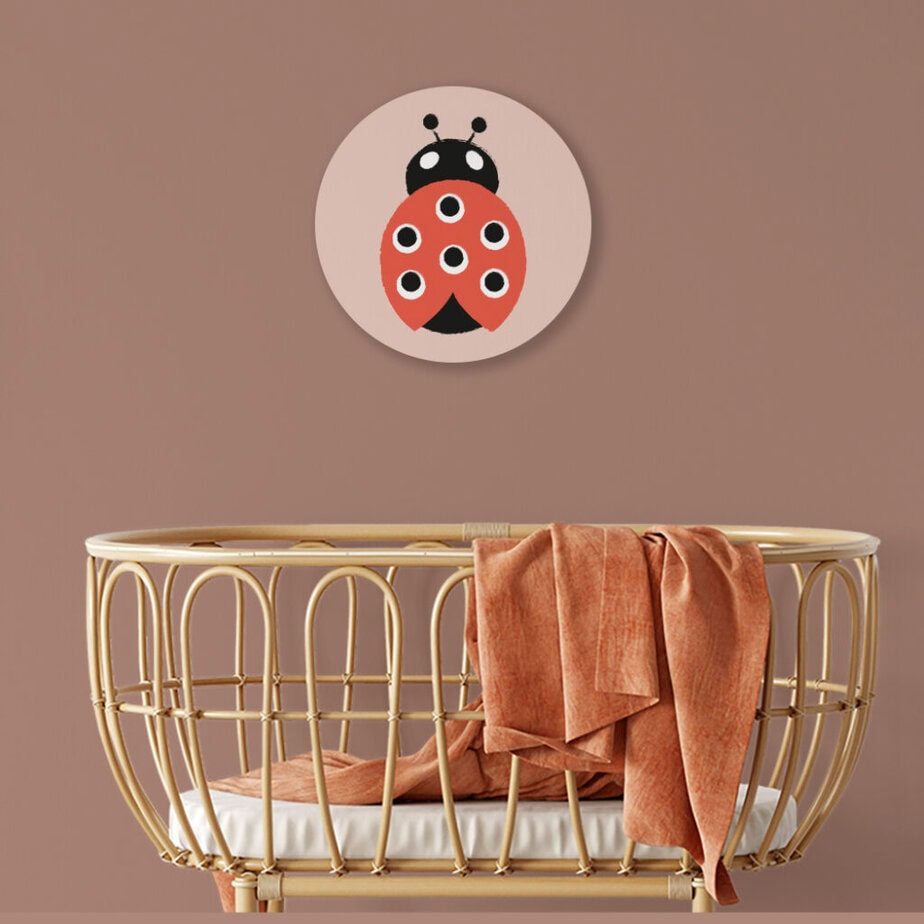 Baby op komst? Zo bereid je je huis voor 1 muurcirkel 20cm lieveheersbeestje roze hiphuisje