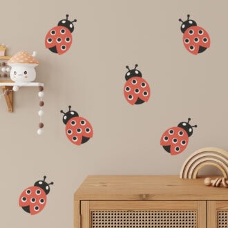 kleine muurstickers met lieveheersbeestjes - hiphuisje