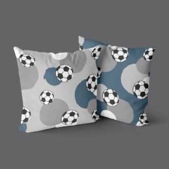 Inspiratie voor een kinderkamer met voetbal thema 2 kussen voetbal blauw grijs beide zijden hiphuisje