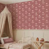 detail meisjeskamer met bloemetjes behang in roze op maat gemaakt