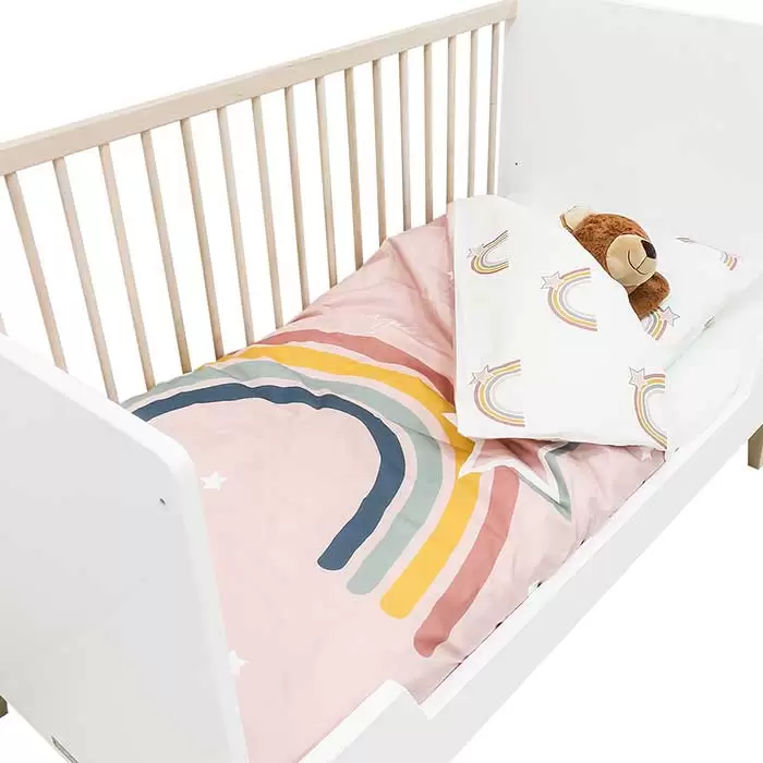 DEKBEDOVERTREK REGENBOOG JUNIORBED LEDIKANT HIPHUISJE