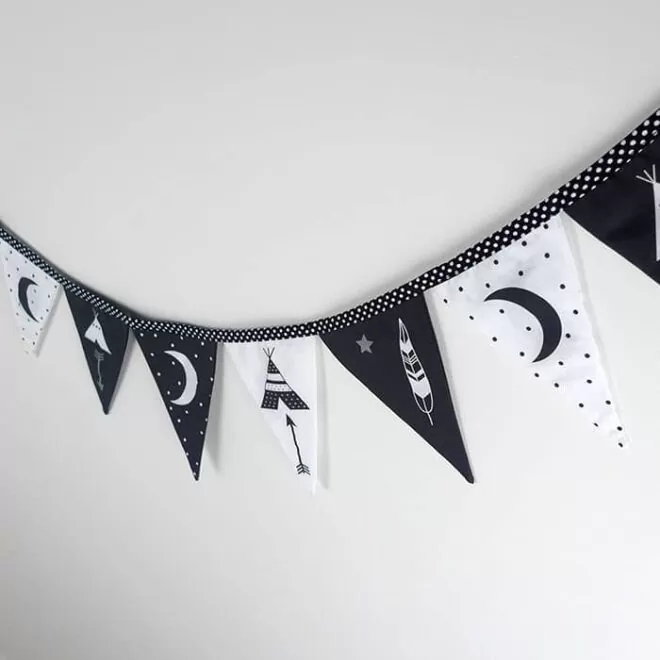 detail vlaggenlijn tipi print inrichten babykamer hiphuisje 3