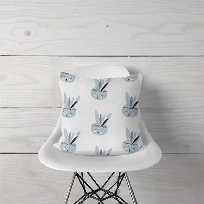 kussen konijntjes blauw achterzijde babykamer kinderkamerstyling hiphuisje 2