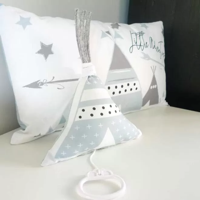 kussentje muziekdoosje babykameraccessoires blauw grijs hiphuisje