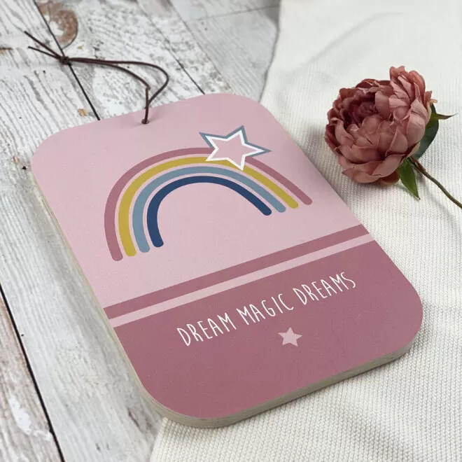houten geboortebord regenboog roze hiphuisje 1