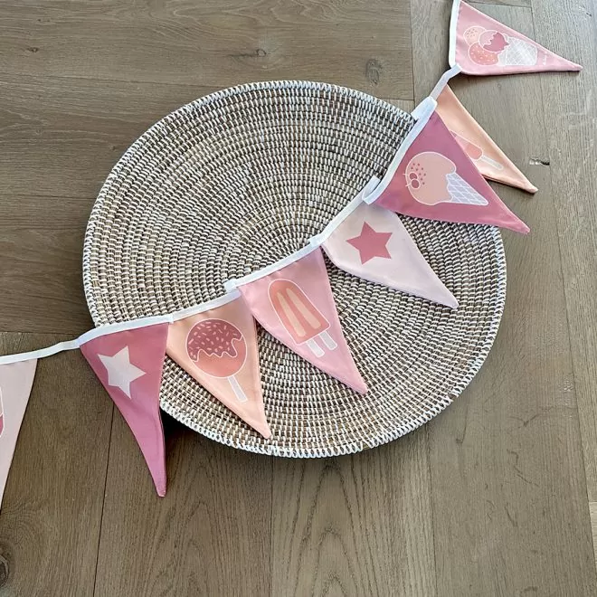 vlaggenlijn ijsjes roze kinderkamer decoratie hiphuisje